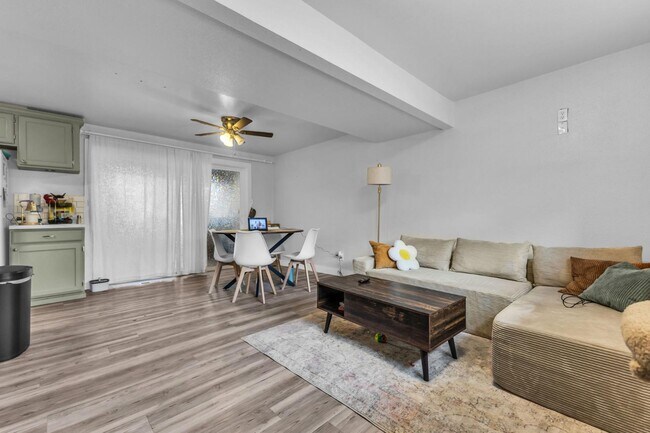 Building Photo - 3876 S Lee Maur St
