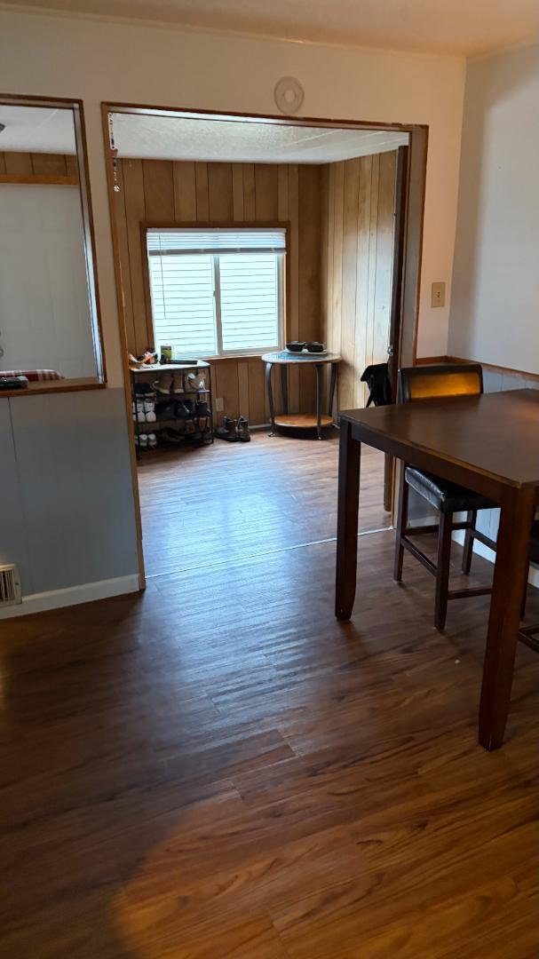 Building Photo - 2113 17th St S