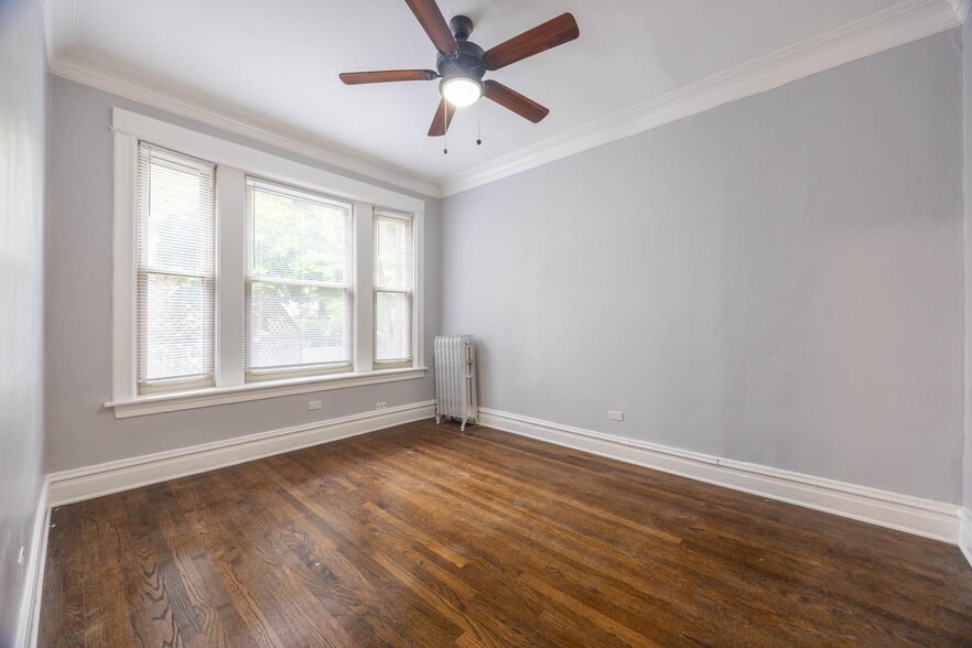 Building Photo - 1222 W Rosemont Ave