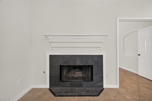 Building Photo - 3830 Flatwood Dr