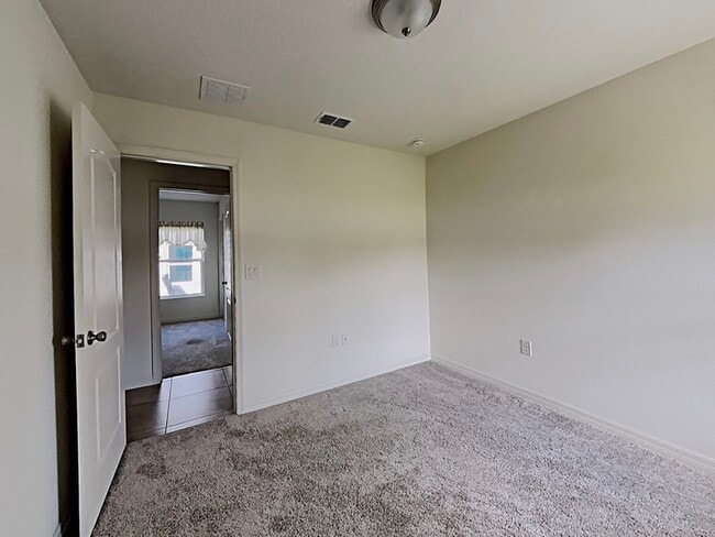 Building Photo - 4600 Glencrest Loop