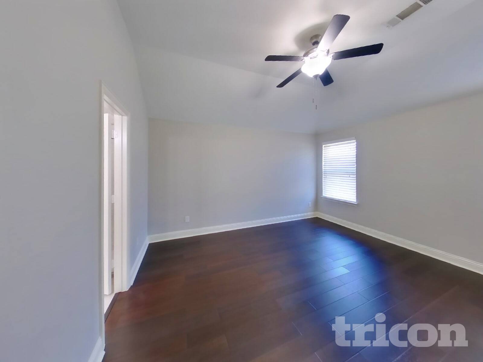 Building Photo - 123 Sierra Dr