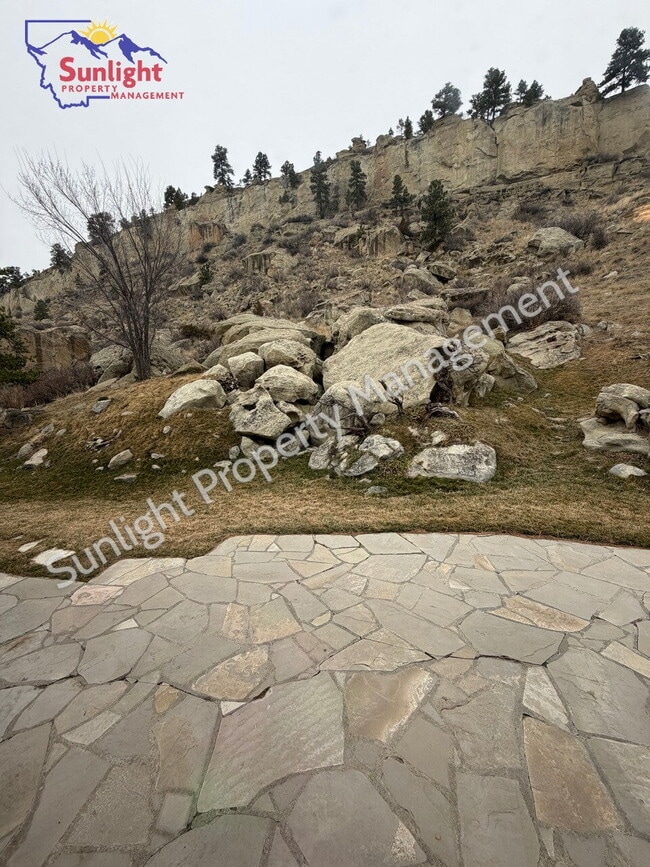 Building Photo - Beautifully Remodeled Home Nestled in the Billings Rims