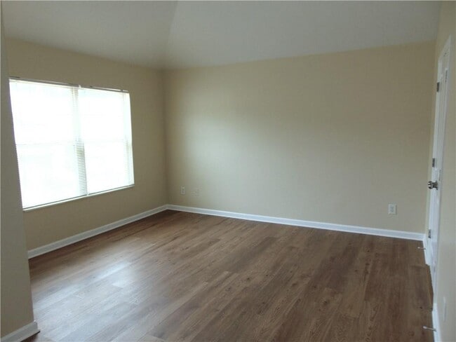 Building Photo - 5227 Mill Way