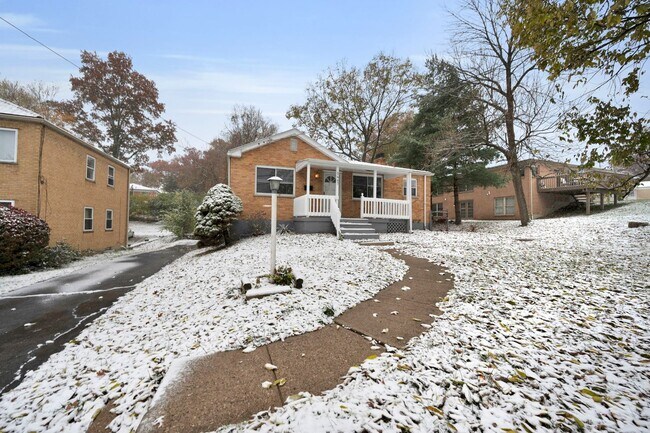 Building Photo - Green Twp- Cozy 2 Bed 1 Bath