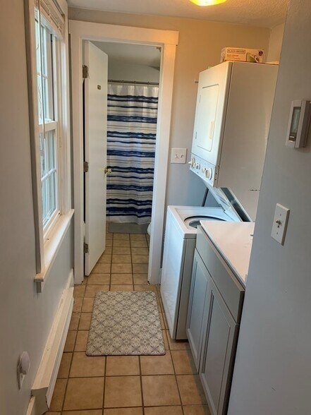 Building Photo - 37 Sackville St