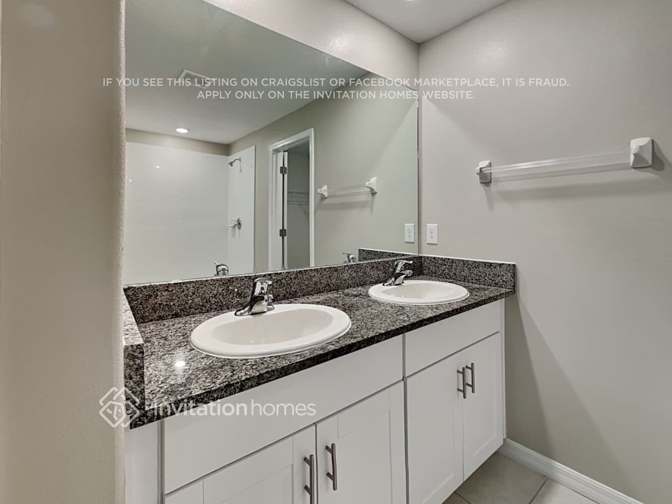 Building Photo - 2381 Jungle Dr