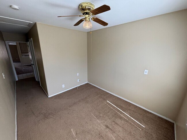 Building Photo - Gorgeous 4Bed/2Bath Home located in Sunris...