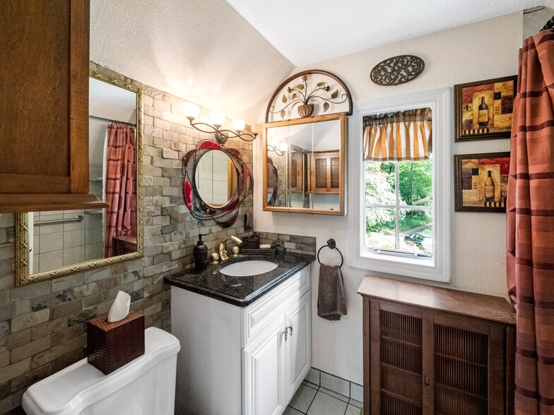 Building Photo - 1115 Eton Cross Rd