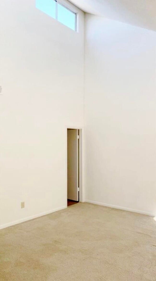 Building Photo - 11203 Shannon Hills Dr