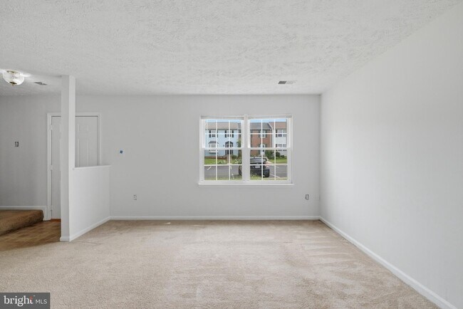 Building Photo - 8635 Reinecke Ct