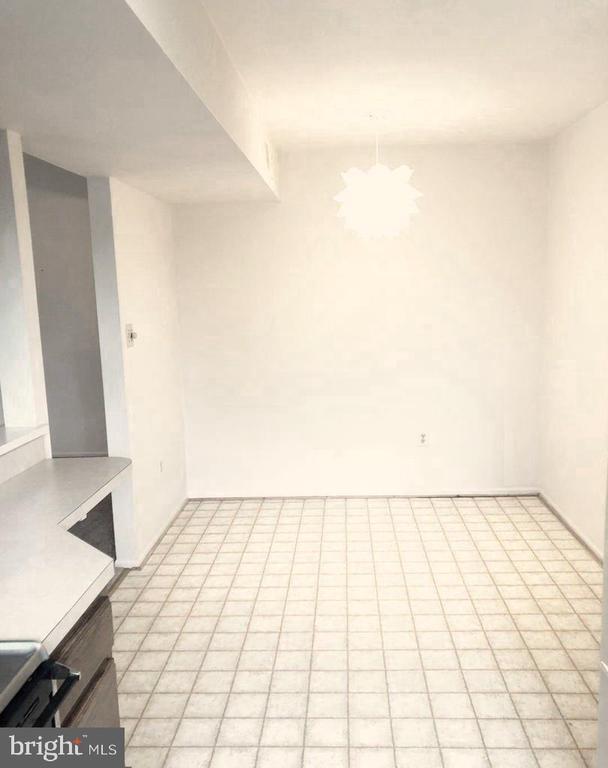 Building Photo - 7759 New Providence Dr