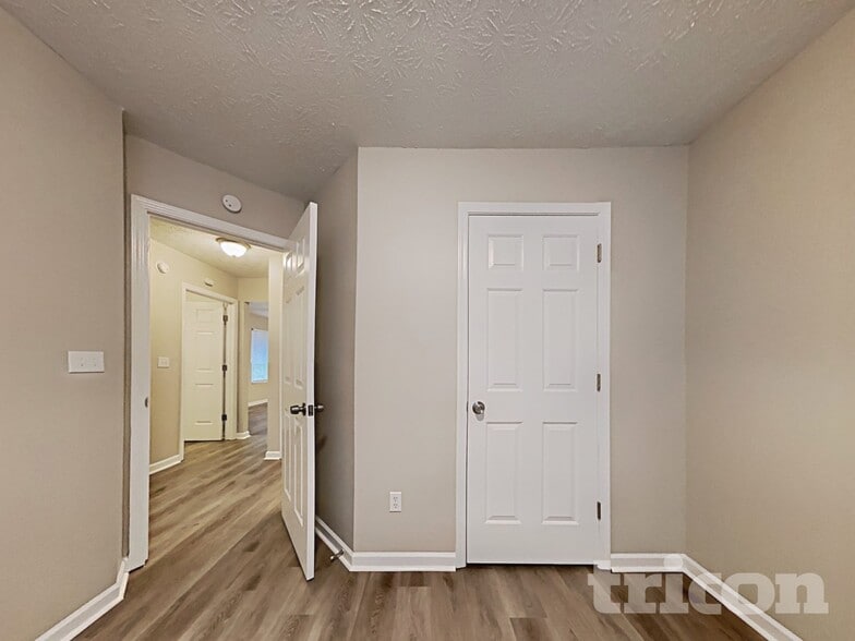 Building Photo - 129 Garden Walk
