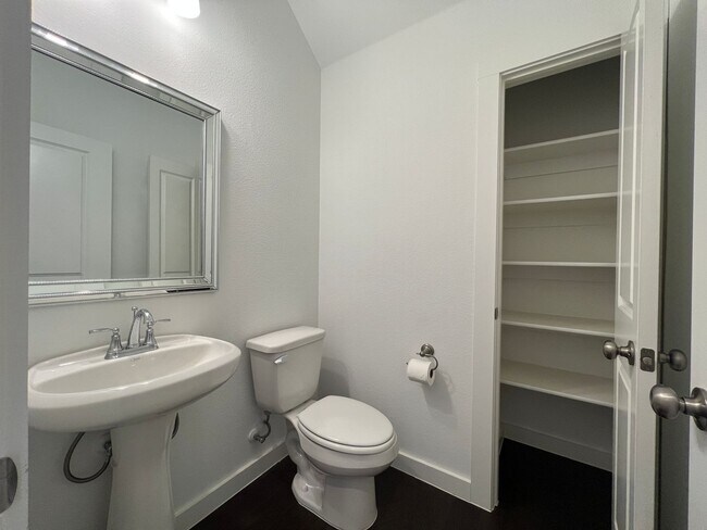 Building Photo - North Richland Hills Townhome for Rent "MO...