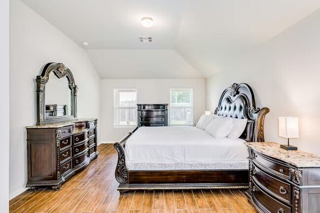 Building Photo - 7223 Foxwood Mist Trl