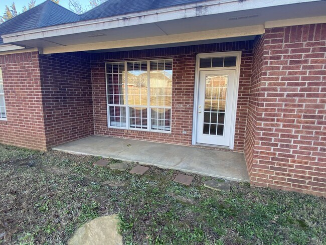 Building Photo - 6012 Remington N Cir