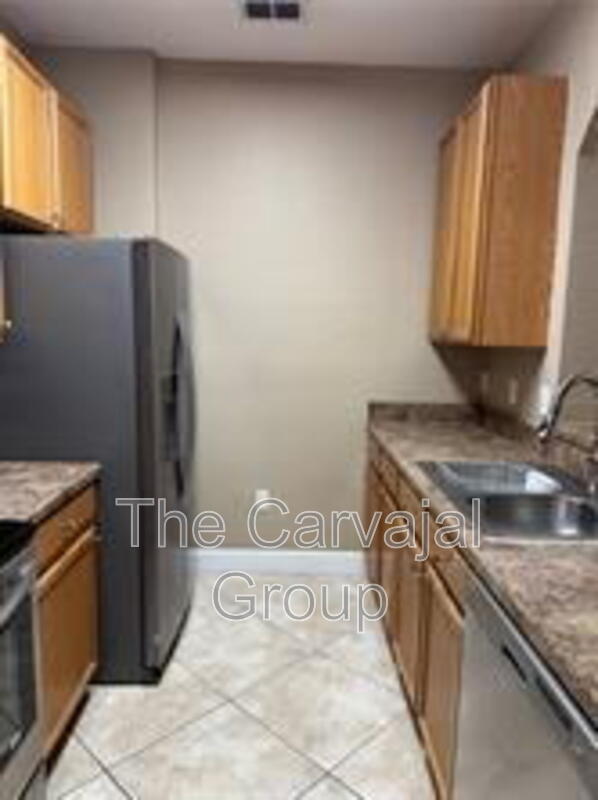 Building Photo - 6335 Contessa Dr