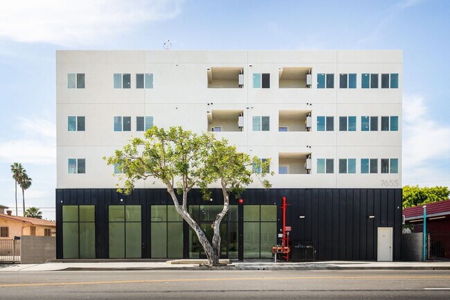 Building Photo - 7655 San Pedro St