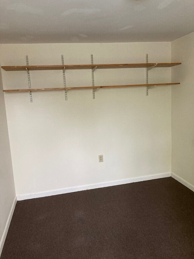 Building Photo - 616 Montclair Ave