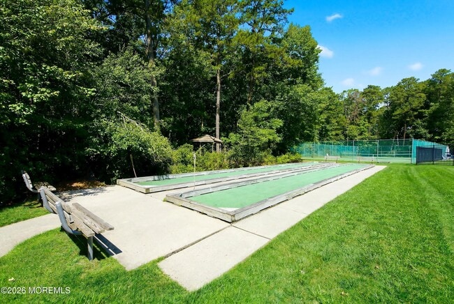 Building Photo - 702 Carnation Dr