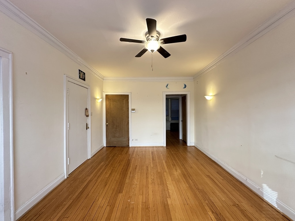 Building Photo - 526A W Surf St