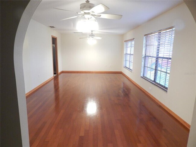 Building Photo - 4506 Lake Trudy Dr