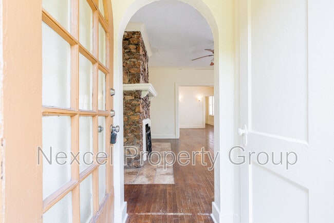 Building Photo - 783 E Pkwy S