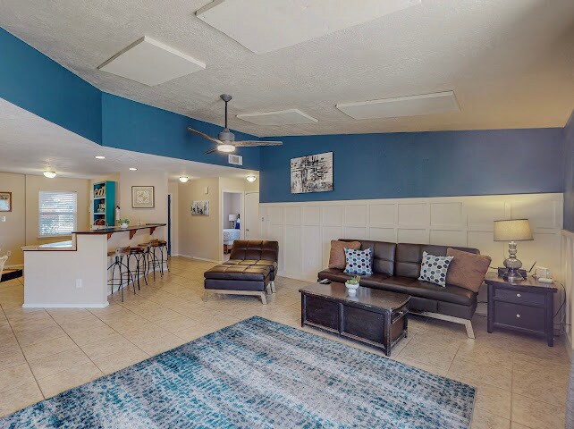 Building Photo - 3010 May Cir SE