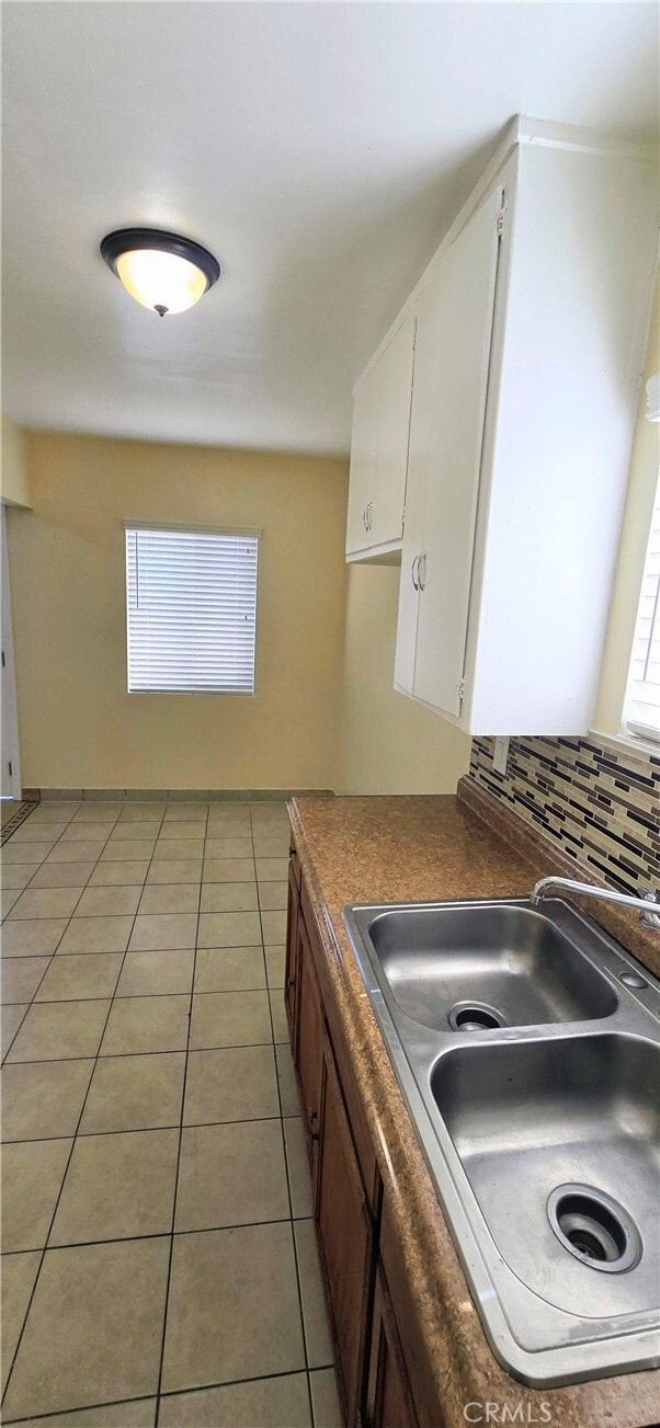 Building Photo - 1342 E 77th Pl