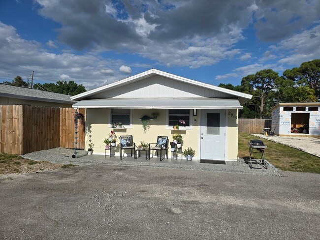 Building Photo - 2915 36th Ave W