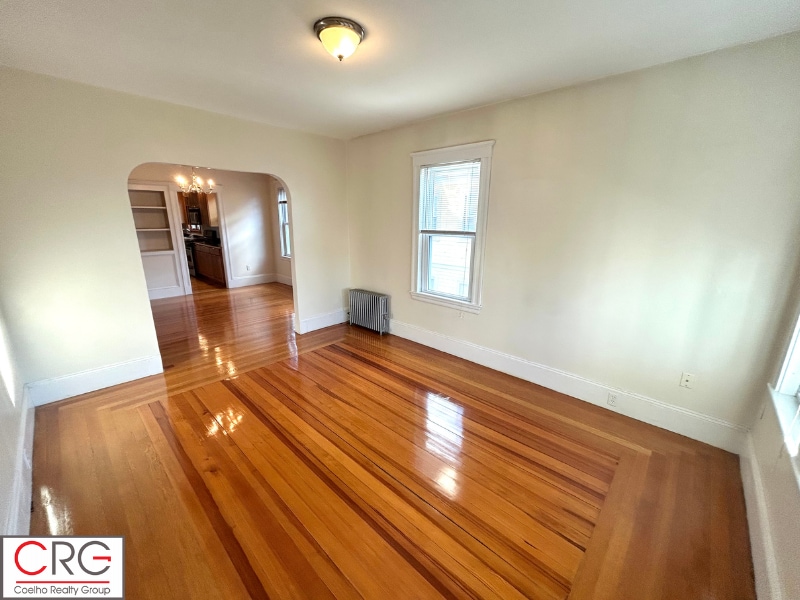 Building Photo - 18 Wellington Rd