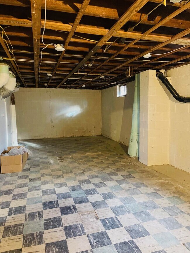 Building Photo - Historic Home in Wonderful Community!