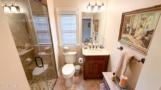 Building Photo - 315 Pitney Ave