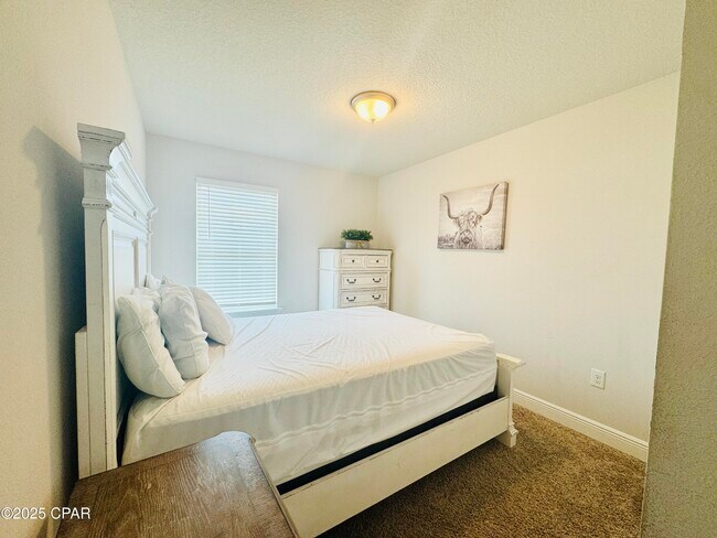 Building Photo - 7478 Shadow Lake Dr