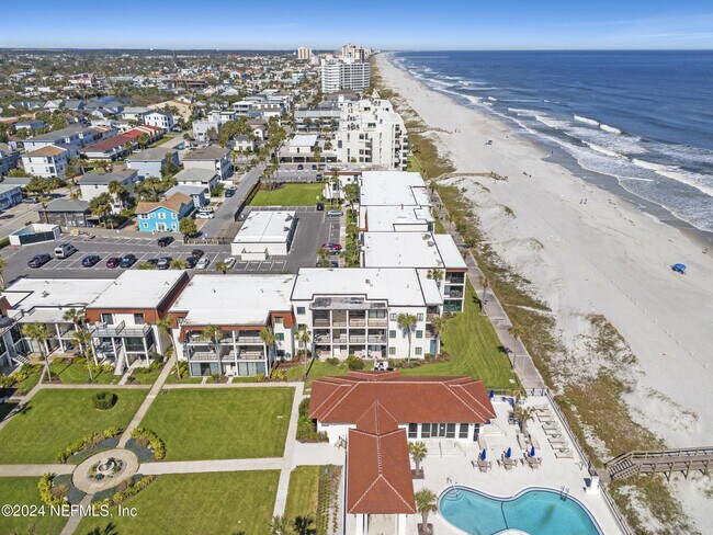 Building Photo - 2313 Costa Verde Blvd