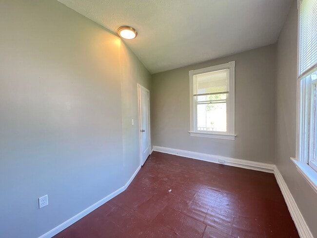 Building Photo - Baltimore Estate