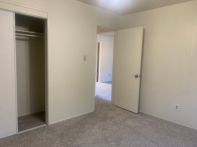 Building Photo - 2899001/60