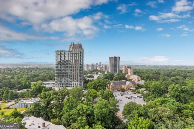 Building Photo - 2828 Peachtree Rd NE