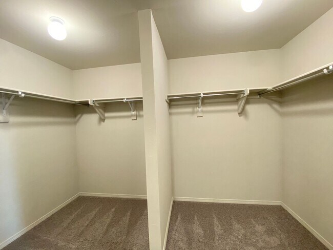 Building Photo - 4101 Siena Rdg Blvd