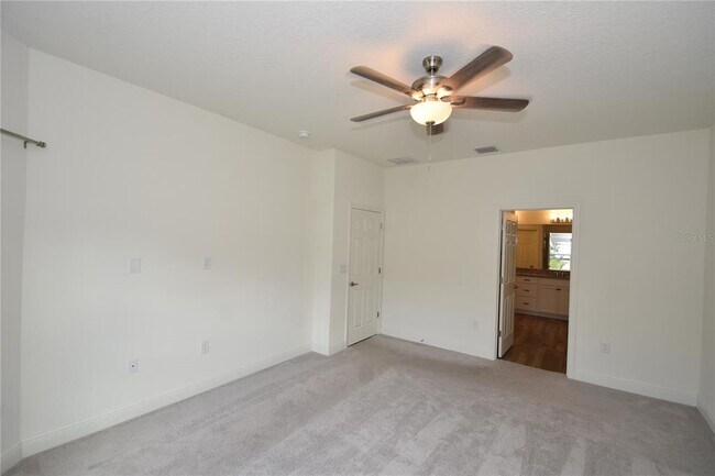 Building Photo - 59 Oakleaf Way