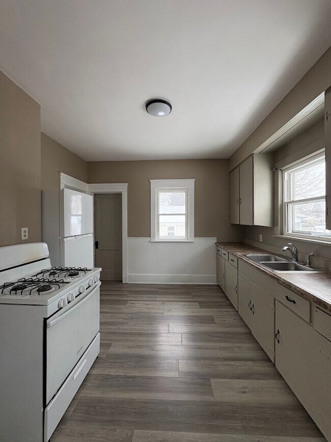 Building Photo - 907 Maryland Ave SW