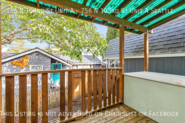 Building Photo - Fantastically located 3 bed in North Seattle