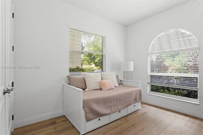 Building Photo - 9339 SW 98th Pl