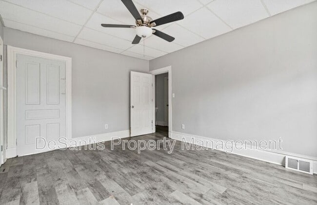 Building Photo - 1705 Tustin St