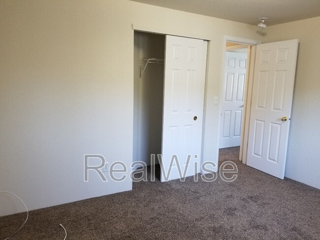 Building Photo - 1527 Hamilton Ln
