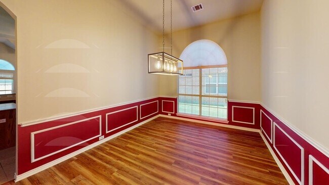 Building Photo - 2110 Pecan Ridge Dr