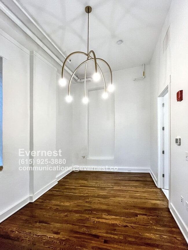 Building Photo - Cozy 1 Bed & 1 Bath Apartment in Nashville...