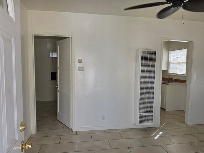 Building Photo - 1+ 1 Bed 1 Bath Cottage in San Jacinto $1425.00