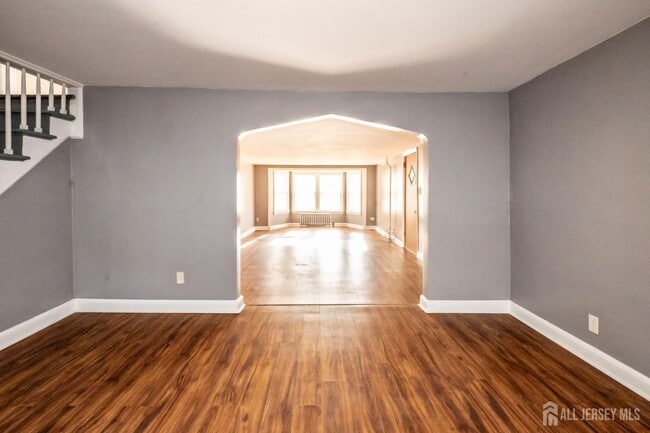 Building Photo - 217 MacArthur Ave