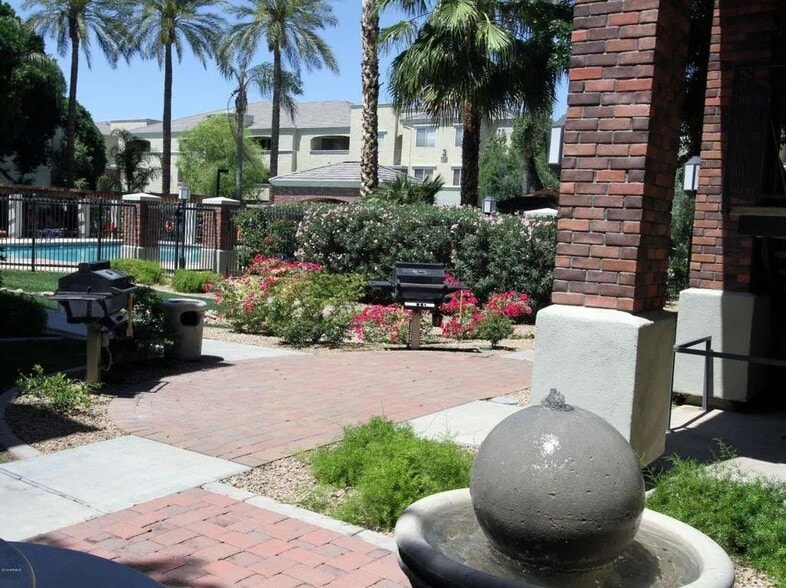 Building Photo - 3302 N 7th St